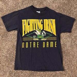 Vintage 80s Fighting Irish Notre Dame Football Tshirt SINGLE STITCH Men M Medium